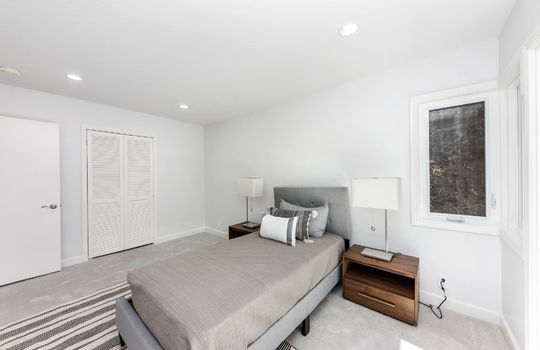 bedroom436