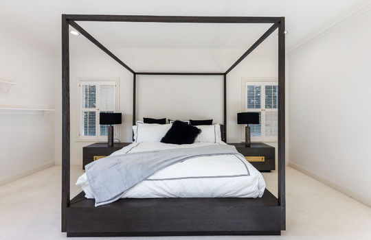 bedroom2046