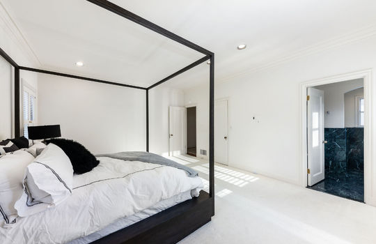 bedroom2047
