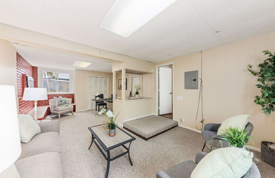lowerlevelfamilyroom26