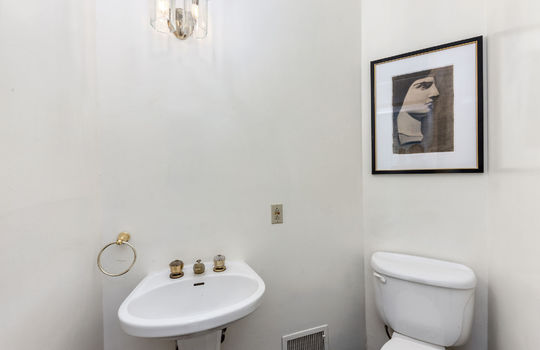 guesthalfbath28