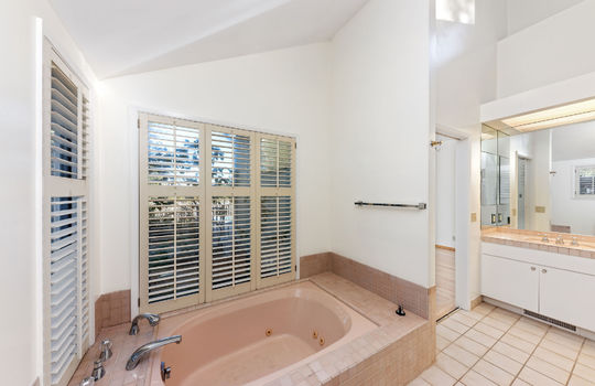 primarybedroomsuite48