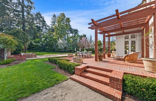 125-web-or-mls-ONA04850