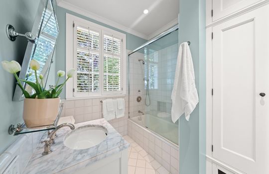 64-web-or-mls-ONA04205