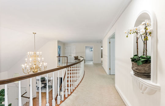 hallwayupstairs64