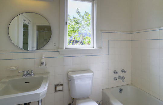 bath3rdfloor21