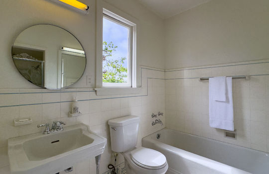 bath3rdfloor22