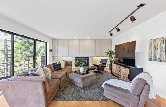 familyroom16