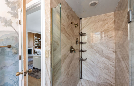 familyroomfloor369
