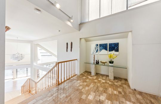 frontdoorfoyer03