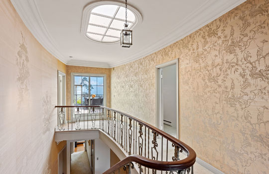 hallwayfloor371