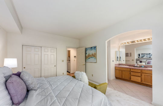 bedroomdownstairs25