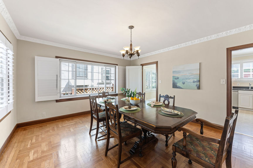 diningroom08