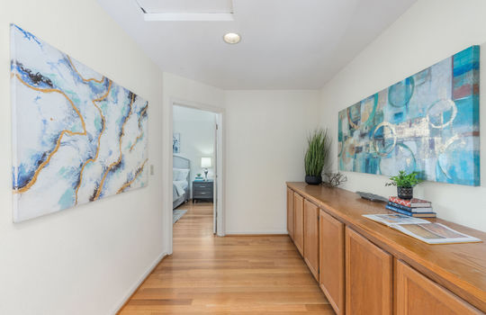 hallwayupstairs31