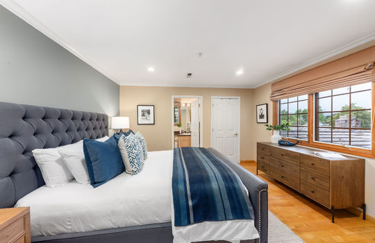 upstairsbedroom58