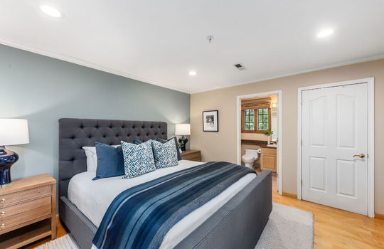 upstairsbedroom60