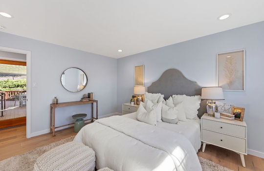 bedroom344