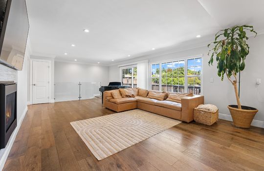 24-web-or-mls-JAW08136