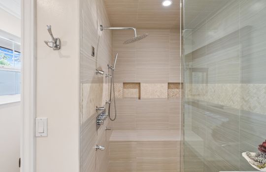 51-web-or-mls-JAW08226