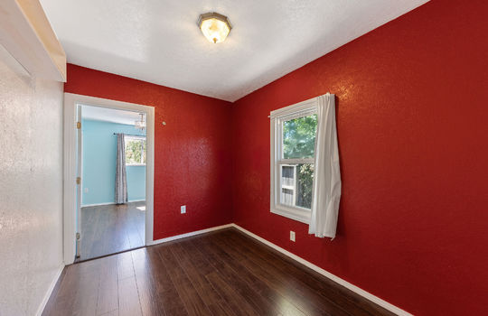 bedroombetweenlivingroomandbedroom130