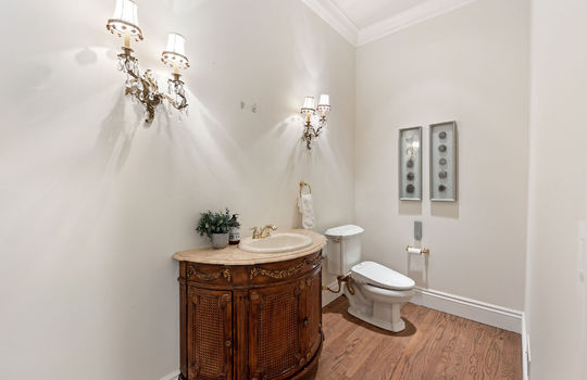 guesthalfbath27