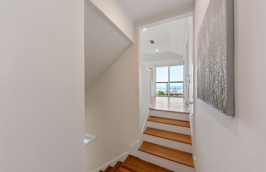 hallwayupstairs21