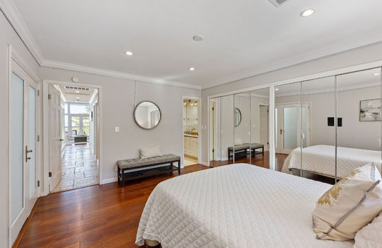bedroom386