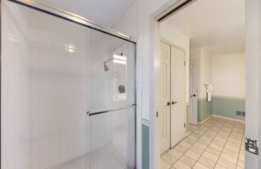 downstairsbathroom47