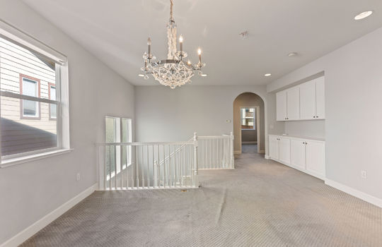 stairlandingupstairs32