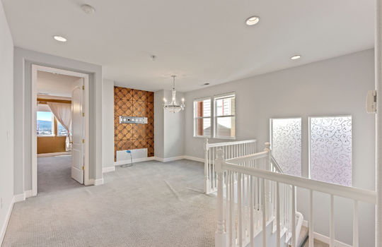 stairlandingupstairs34