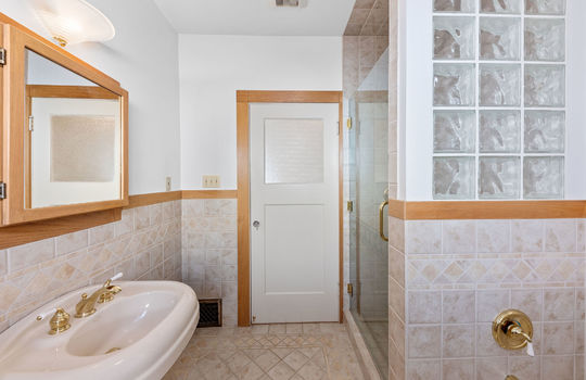 bathroom24