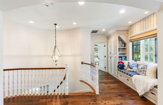 upstairsfoyer68
