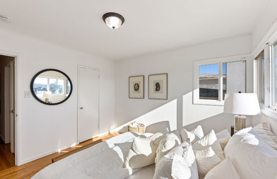 bedroom358