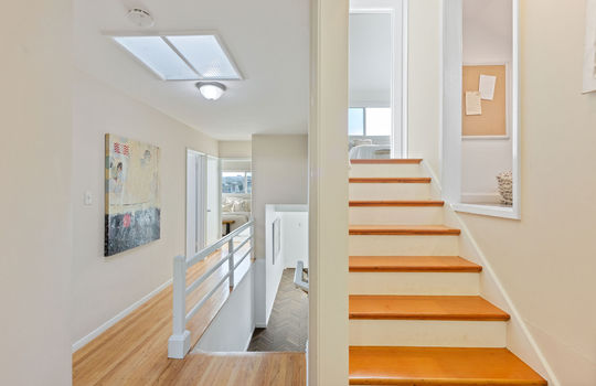 upstairs32