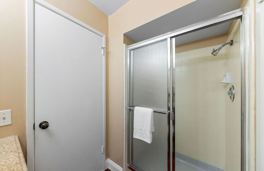 bathroomdownstairs21