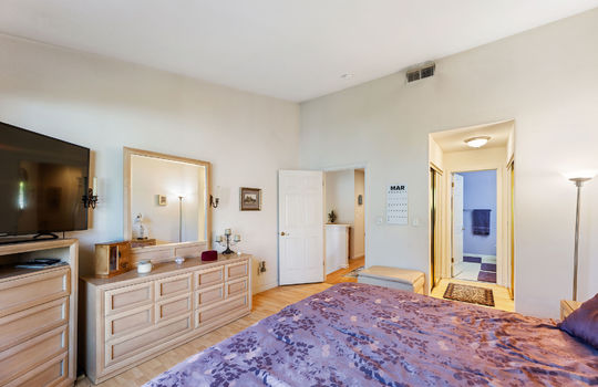 primarybedroom25