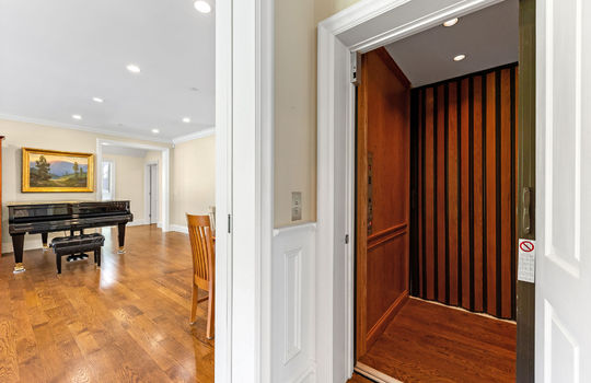 groundlevelelevator48