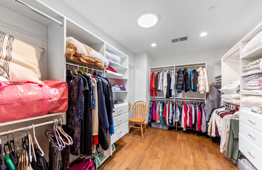 primarybedroomupstairs81