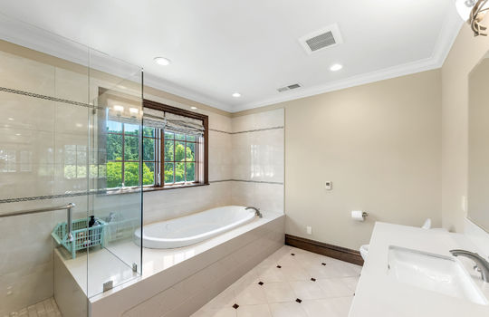primarybedroomupstairs82