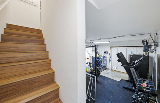 garagedownstairs48