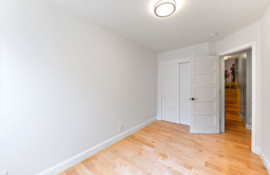 442-bedroom12