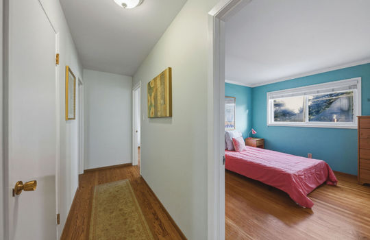 bedroomhallway24
