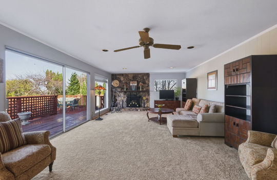 familyroom25