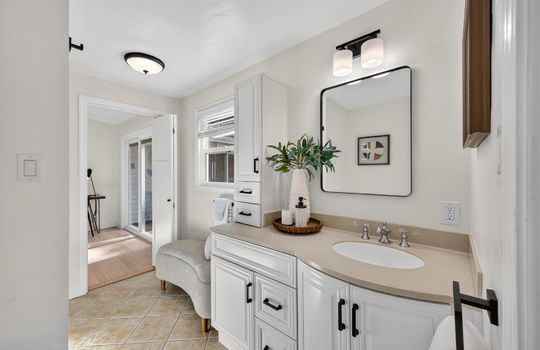 45-web-or-mls-050_FF4A5349