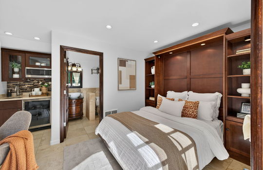52-web-or-mls-058_FF4A5394