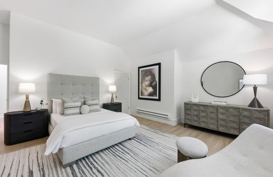 bedroom3suite106